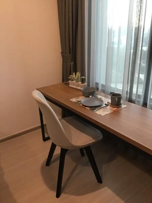 simple dress It has a faint, minimalist aura. Use soft colors to feel warm at Life ladprao for rent.