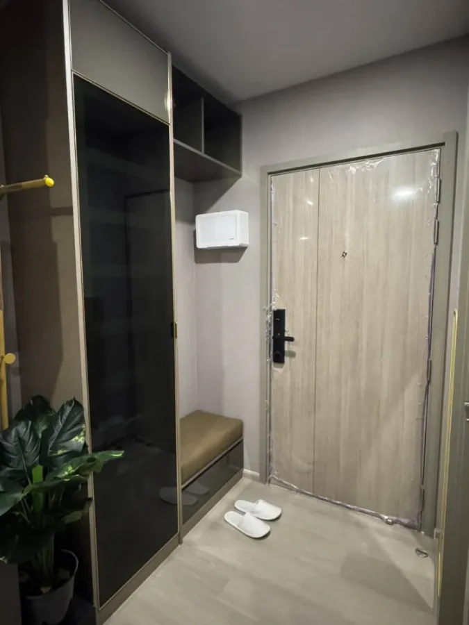 For rent: Aspire Onnut Station, 27th floor (very high floor). Fully furnished and equipped with all appliances. Ready to move in.