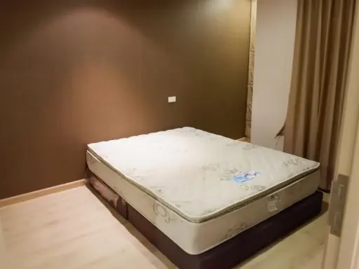 -Selling Sense Phaholyothin, this room is very discounted price. Plus the face is worth it. You can't miss it.