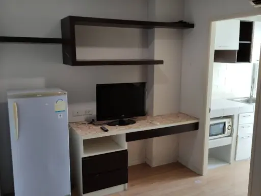For urgent rent, Condo Lumpini Ville Ramintra - Lak Si, fully furnished, ready to move in, complete amenities, book now.