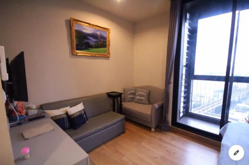 Selling The Editor, fully furnished. Very nice room, good location, near BTS Saphan Khwai, easy to find food, very convenient.
