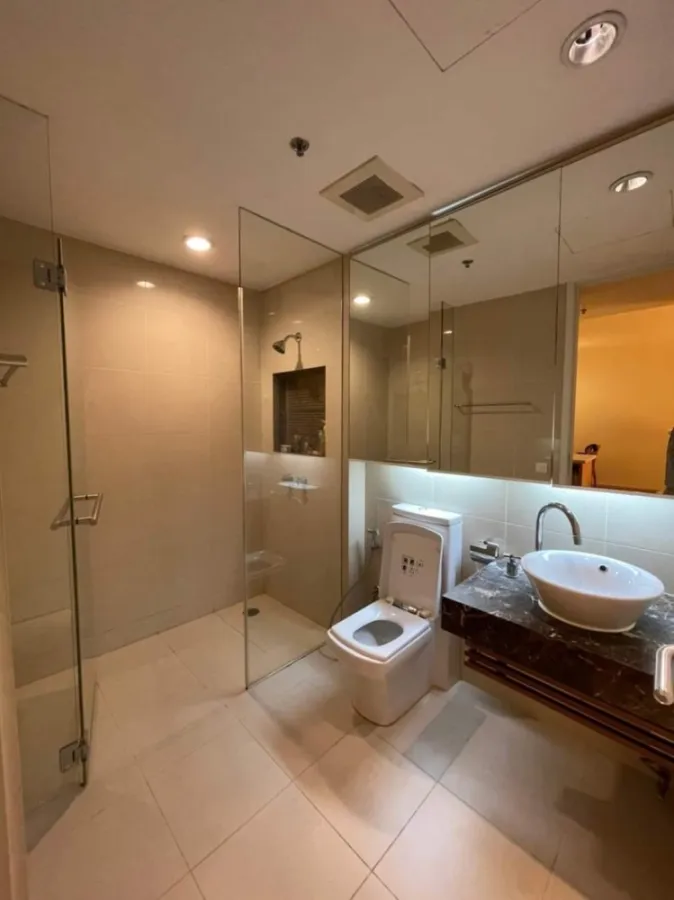 Condo for rent, The Legend Saladaeng, City View, quiet room, private, book now!!