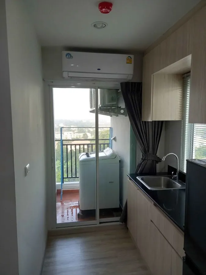 Sell The Crystal Bliss Rattanathibet, corner room, Chao Phraya River view, spacious room, nice, fully furnished, book now, hurry up.