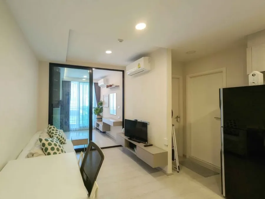 For sale or rent: VTARA Sukhumvit 36, a lovely room with plenty of usable space, beautiful city view, pleasing to the eye, don't miss it.