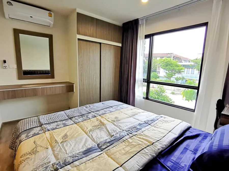 Condo for rent, Reach Phahon Yothin 52, airy view, fully furnished and electrical appliances. Ready to carry the bag in.