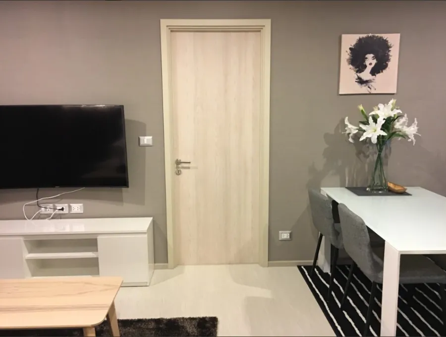 For sale, rent urgently!! Condo Rhythm Sukhumvit 42, 20th floor, fully furnished, good price, ready to move in. Don't miss it, hurry and reserve now!!