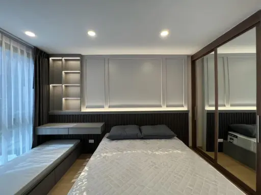 For sale: Bangkok Horizon lite @Phetkasem 48 Station, 3rd floor, pool view, fully built-in furniture, buy now.