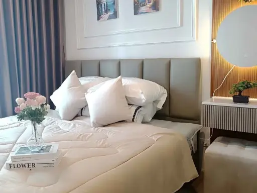 For rent: Regent Home Bangna. Beautifully decorated minimalist-style room with high-quality built-in furniture. Book now!