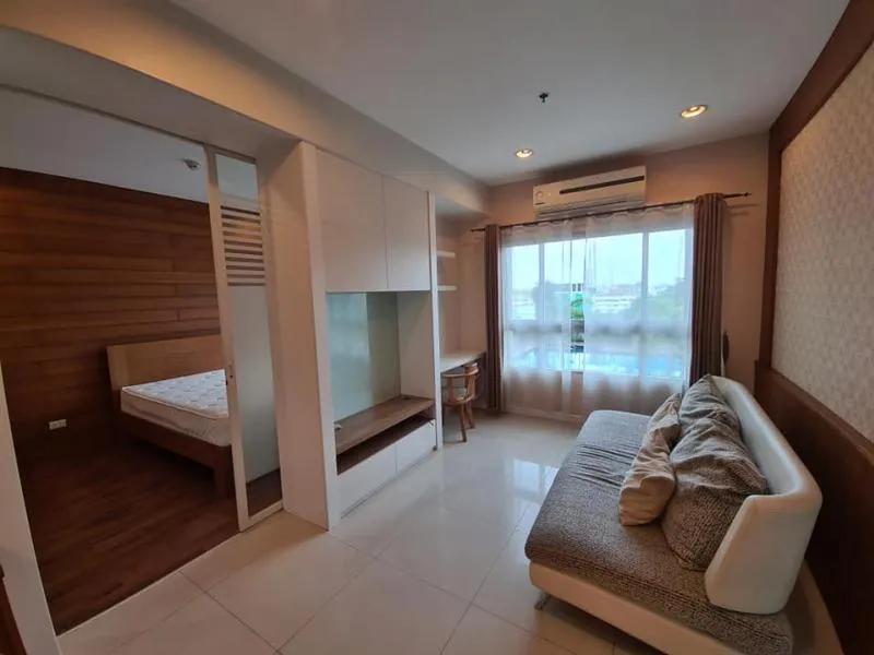 ปล่อยเช่าด่วน ๆ คอนโด Q house sathorn เฟอร์นิเจอร์ และเครื่องใช้ไฟฟ้าครบ พร้อมเข้าอยู่
