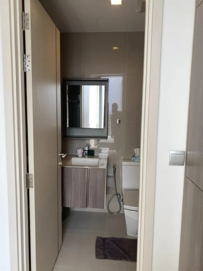 For sale, for rent, The line Phahon-Pradipat. The room is ready to move in. Affordable price Complete in one place Hurry and make a reservation.