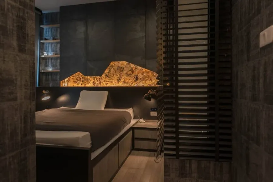 Urgent sale! Ideo Mobi Sukhumvit East Point, fully furnished and equipped with appliances, ready to move in immediately. Buy now!