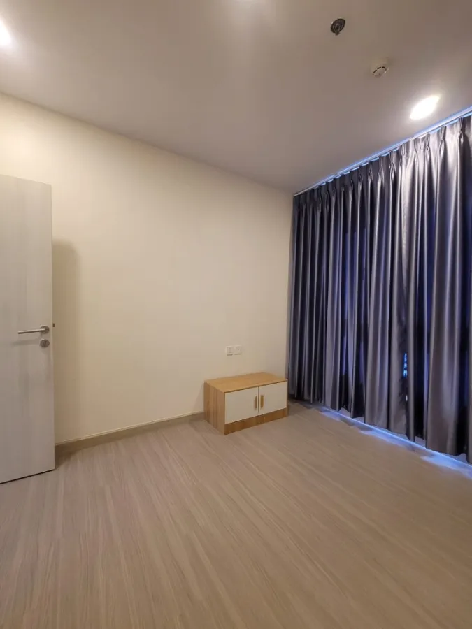 For sale Supalai Lite Tha Phra - Wongwian Yai, empty room, open and airy. If you want to renovate a room, reserve quickly.