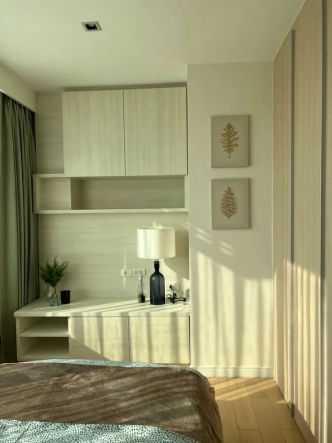 Sell / rent Eight Thonglor Residences, high floor, pool view, fully furnished, complete electrical appliances.