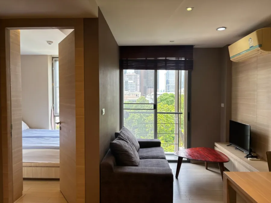 Klass Condo Silom for rent, 8th floor. Nice, fully furnished. Book now! Don't miss out!