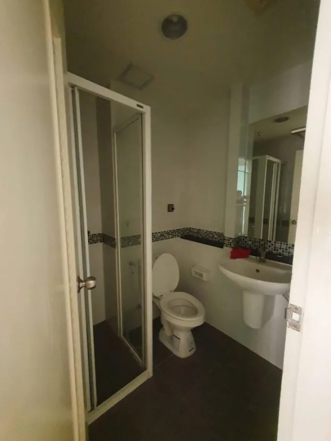 Sell ​​/ rent Kensington Bearing, beautiful location, very good price. Ready to move in. Hurry up to reserve!