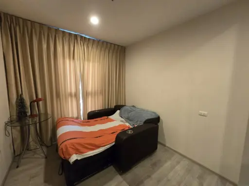 For sale: Plum Condo Central Station, 21st floor, fully furnished room, move in with your bags immediately. Reserve now, hurry!