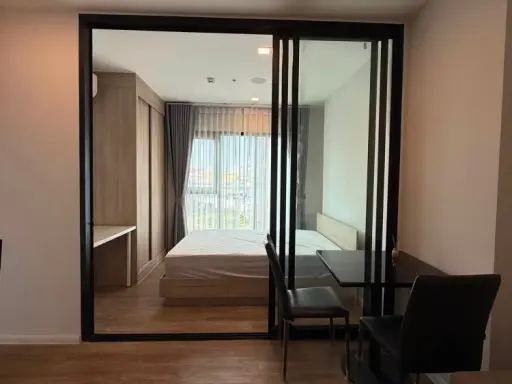 For rent: Modiz Sukhumvit 50, 5th floor, fully furnished unit. Very comfortable and ready to move in. Book now! Don't miss out!