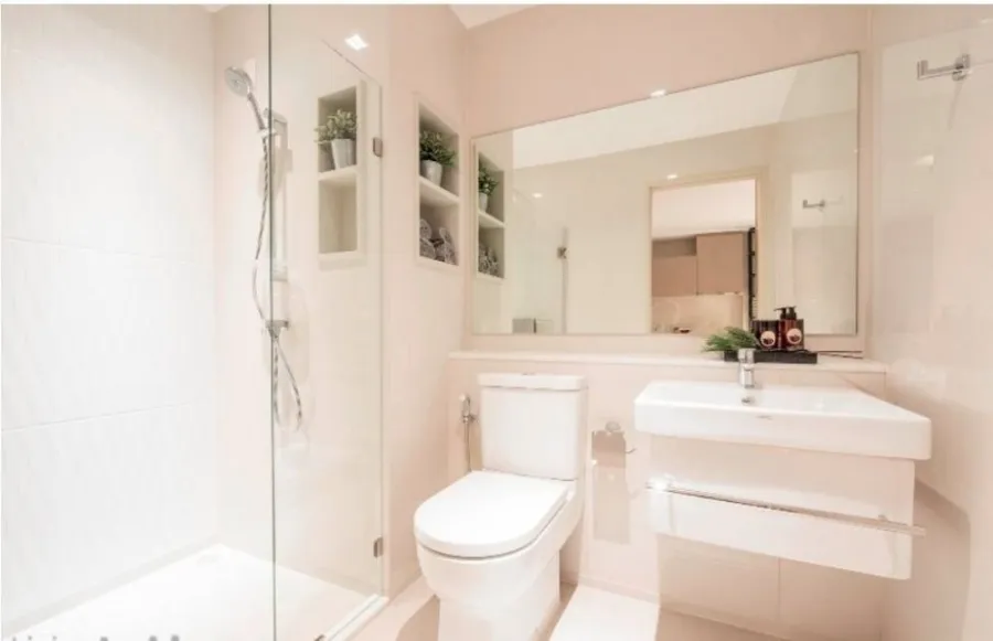 Selling a beautiful decorated room, Life ladprao condo, comes with furniture + electrical appliances. Book now
