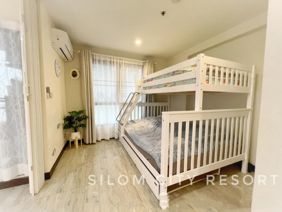 ขาย คอนโด สีลม ซิตี้ รีสอร์ท ชั้น 5 ห้องสวย ใกล้รถไฟฟ้า เดินทางสะดวก พร้อมอยู่ น่าลงทุน ห้ามพลาด!!