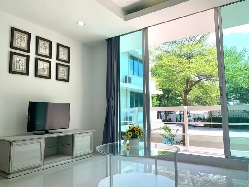 Condo for rent, Waterford Sukhumvit 50, decorated with furniture. and complete electrical appliances Can't miss it anymore.