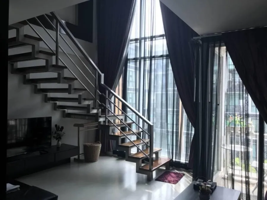 For sale: D 65 Condominium, Duplex room, decorated with built-ins, 2 floors, so nice to live in., you must reserve it quickly.
