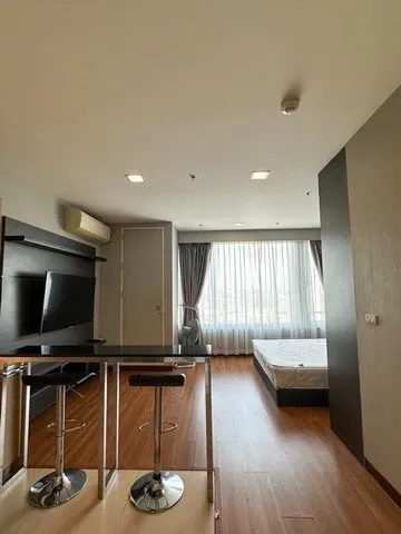 For sale: Vantage Ratchavipa, 23rd floor, high floor, beautiful city view, north side, no sun, cool all day, hurry and reserve now.