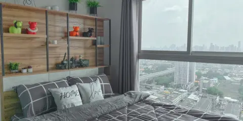 For Rent Plum Condo Ramkamhaeng Station ห้องมุม มีหน้าต่างให้ลมเข้า-ออก วิวเมืองโล่ง จองด่วนๆ