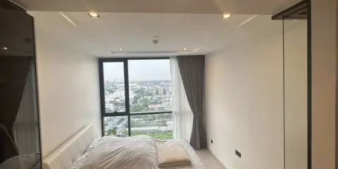 ปล่อยเช่าคอนโด The Room Sukhumvit 38 ห้องพร้อมอยู่ ชั้น 15 ชั้นสวนกลางติดสวน วิวสวนและแม่น้ำเจ้าพระยา เงียบสงบ จองเลย