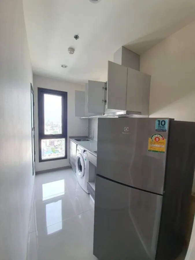 Sell ​​​​Centric Centric Ratchada-Huay Kwang, 23rd floor, high zone, providing privacy and quiet. If interested, reserve now.