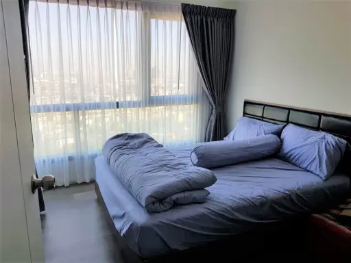 Condo The Stage Taopoon Interchange for rent, high floor, north, city view, open and comfortable. Don't miss it.