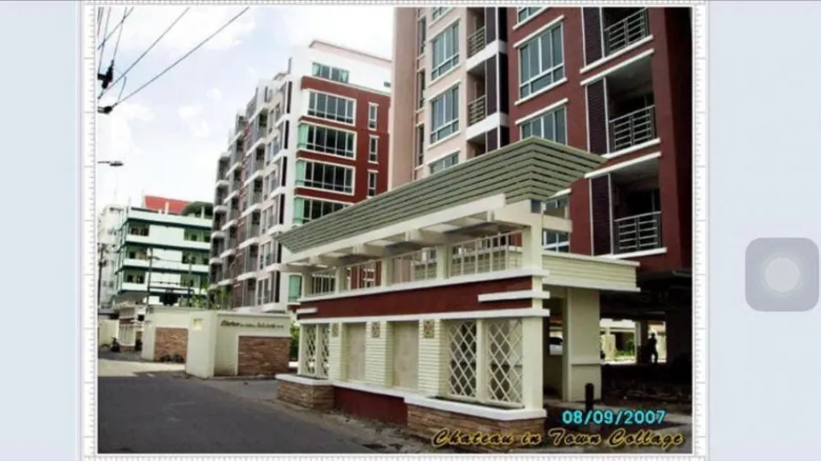 Urgent sale!! Condo Chateau in Town Ratchada 13, 4th floor, pool view, ready to move in, don't miss it!!