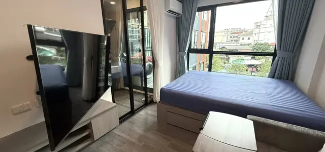 ให้เช่า Brixton Pet&Play Phahol 50 Station ห้องน่าอยู่ ชั้น 3 วิวสระ ทำเลดี เดินทางสะดวก เฟอร์ครบ จองเลย images