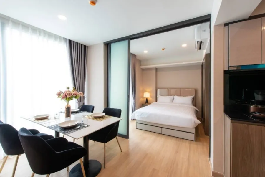 ขาย ให้เช่า LLOYD Soonvijai-Thonglor ห้องตกแต่งแบบเรียบง่ายแต่ดูดีสุดๆ พื้นที่ใช้สอยเหลือๆ รีบจองเลย