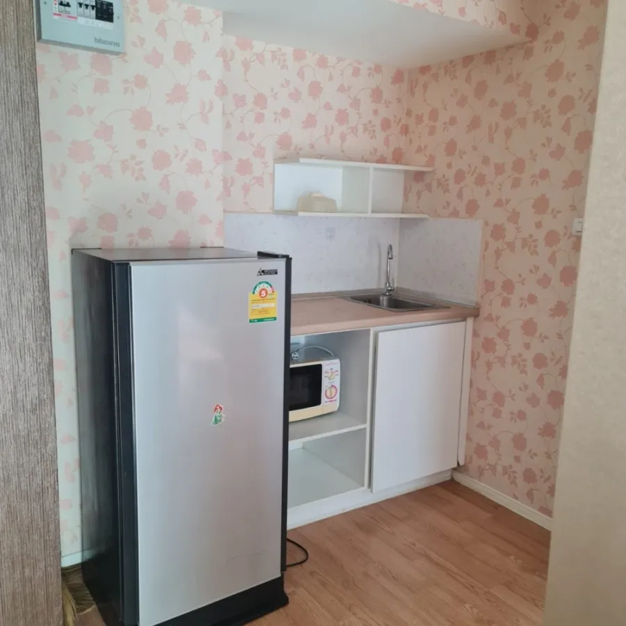 For rent, Lumpini Ville On Nut-Lat Krabang, with wallpaper in the whole room, very nice. If interested, hurry up and reserve now.