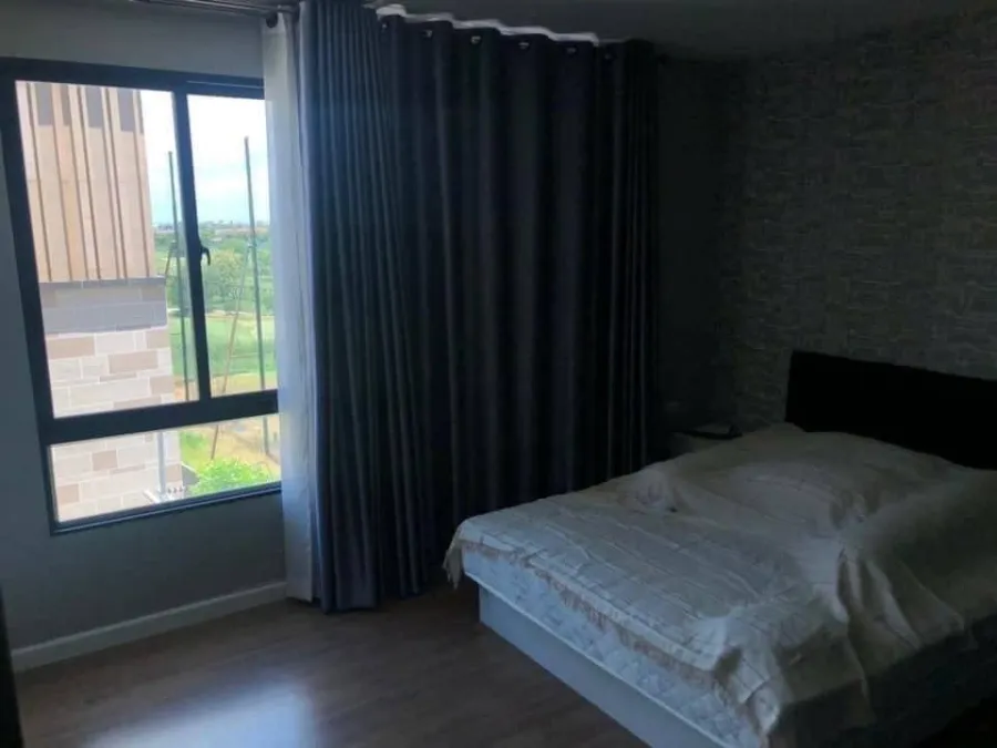 For rent, Icondo Salaya, 6th floor, great view of the golf course. Complete set of furniture. Don't miss it. Hurry up.