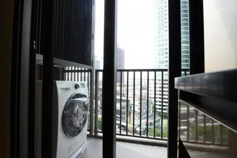 Urgent sale !! Condo The Line Sukhumvit 71, prime location, convenient transportation, near BTS Phra Khanong, Book Now !!