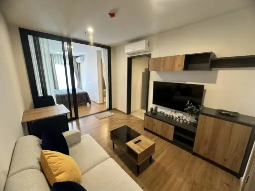 For rent: The Line Vibe, 11th floor, very spacious room, beautifully decorated, comfortable to live in, complete with electrical appliances. Come and