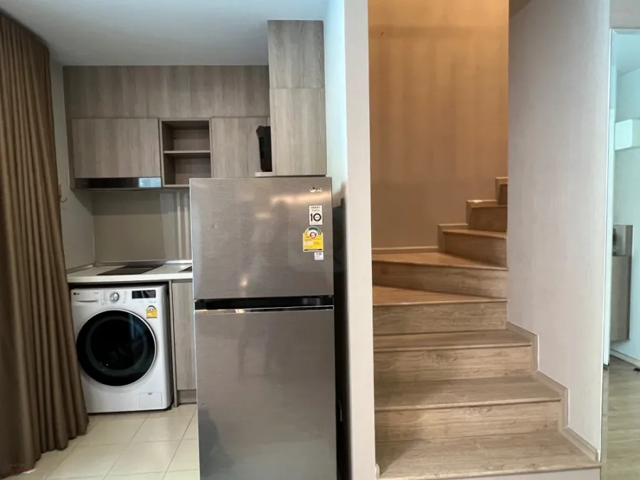 ขาย!! คอนโด Duplex แบบ 2 ชั้น เอลลิโอ เดล มอสส์ ตกแต่งสไตล์ Luxury Minimal จองเลย