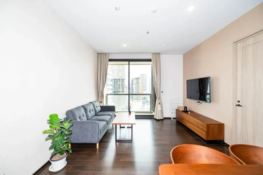 For rent: The XXXIX Sukhumvit 39, 2 bedrooms, spacious living area, fully furnished. Book now!