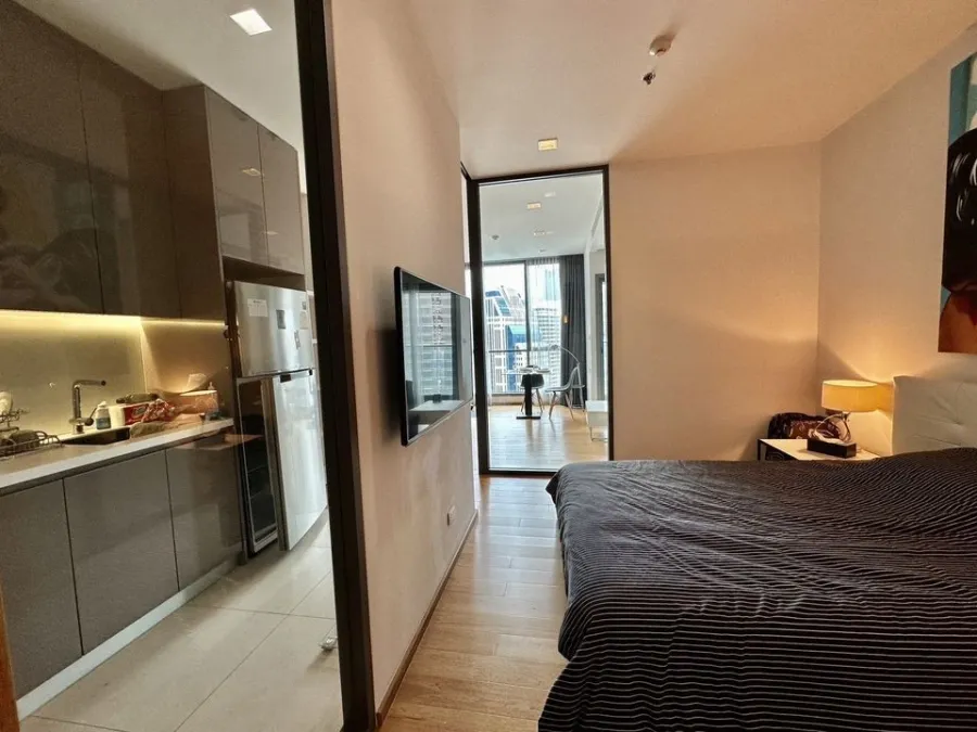 ขาย Hyde Sukhumvit 13 ห้องกว้าง พื้นที่ใช้สอยเพียบ พร้อมเฟอร์นิเจอร์อย่างดี รีบย้ายเข้าอยู่เลยจร้า