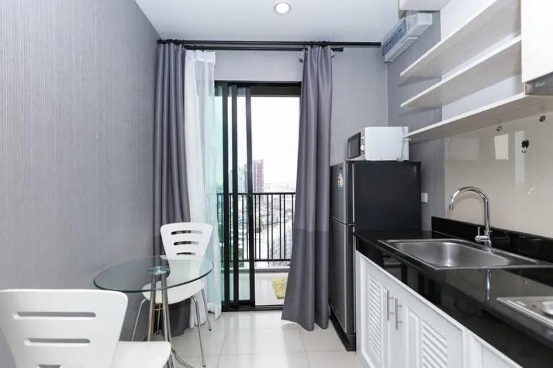 ขาย ให้เช่า คอนโด the base parkwest ห้องแบบ one bed room เฟอร์ครบชุด เครื่องใช้ไฟฟ้าพร้อม จองเลย