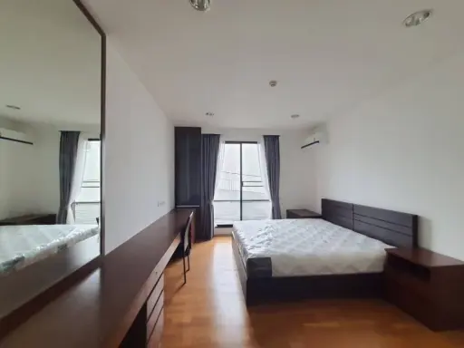 ปล่อยเช่า อมันตา รัชดา ห้องกว้างขวางมาก มี Walk-in closet แถมเฟอร์บิวท์อินเพียบ อย่ารอช้า จองด่วน images