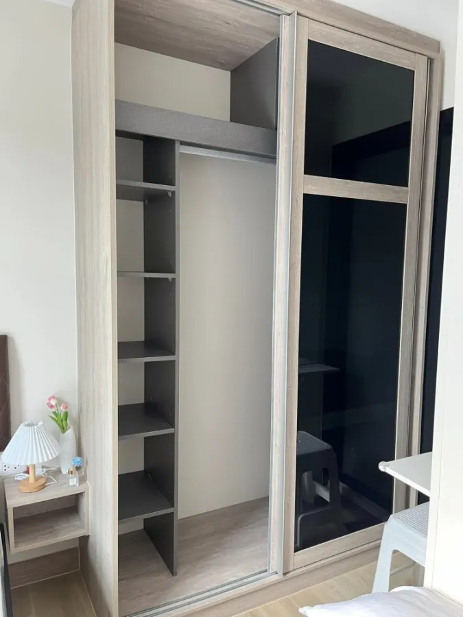 For rent: The Independent Condo Amata, pool view, simple decorated room. With a large TV If you don't reserve, you'll miss a lot.