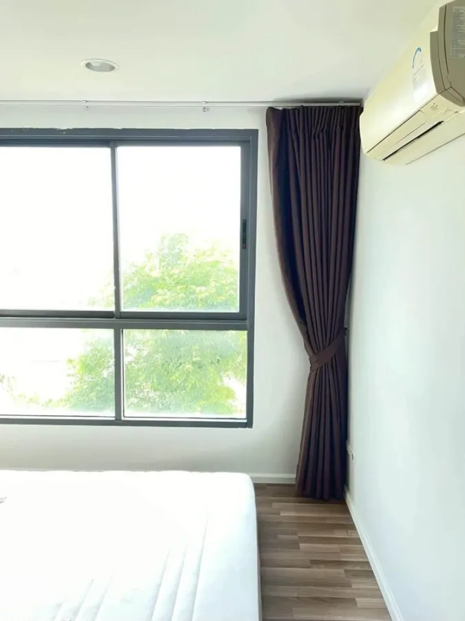 Selling Living Nest Ramkhamhaeng. North-facing balcony with canal view. Peaceful atmosphere. Fully furnished and ready to move in.