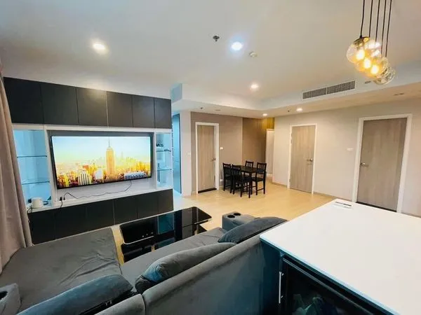 ให้เช่า คอนโด ศุภาลัย ไลท์ รัชดา-นราธิวาส-สาทร ห้องใหญ่อยู่สบาย มีwalk-in closet ในตัว ไม่จองคือพลาด