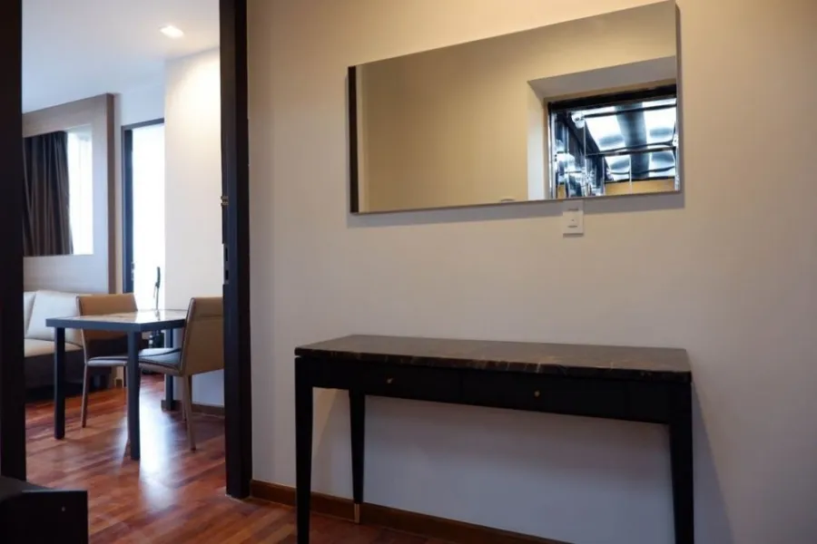 Wish Signature Midtown Siam for rent, a room with a private elevator, built in furniture, complete the whole room, book now