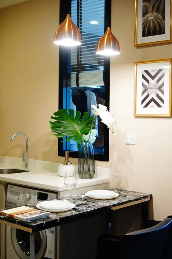 For rent!! Life Asoke, near the BTS, decorated by a designer, luxurious style, in the heart of the city, great view, fully furnished with famous brand
