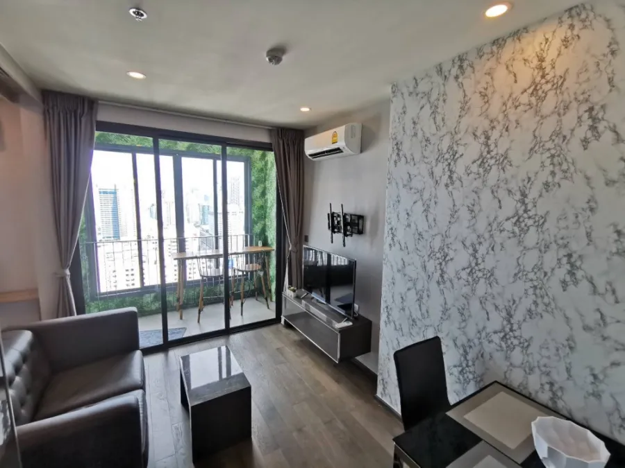 Urgent sale!! Condo Ideo Q Siam-Ratchathewi, beautiful room, 34th floor, prime location condo, very convenient transportation, don't miss it!!