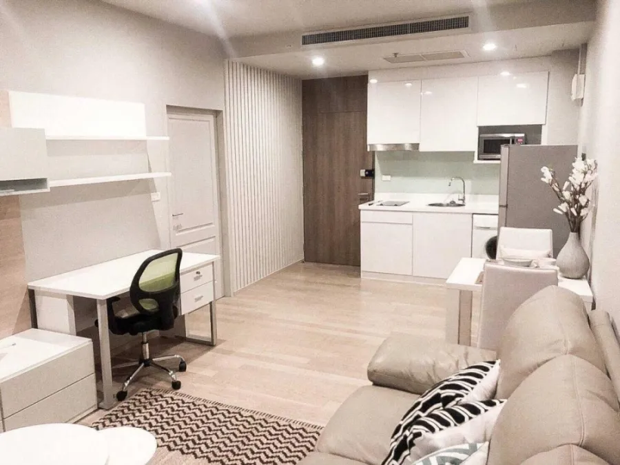 For sale: Noble Refine, 25th floor, comes with complete decoration, beautiful room, nice to live in. Hurry and reserve now.
