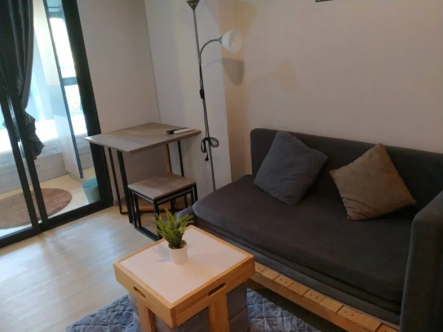 For rent: The Excel Hideaway Sukhumvit 71, fully furnished and fully equipped with electrical appliances. Hurry and grab it now!